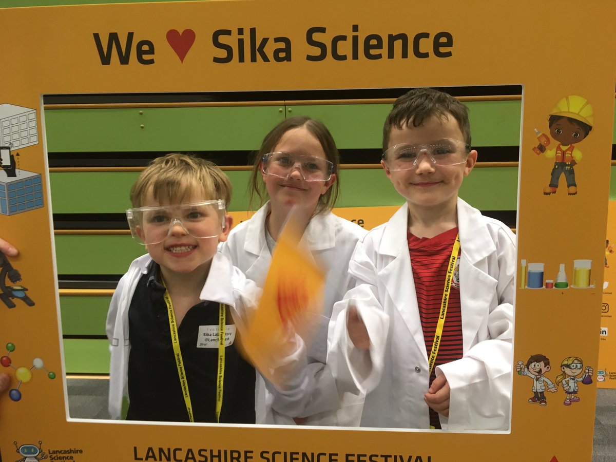 Laurajmccourt's tweet photo. #LancSciFest #WeLoveSikaScience https://t.co/S6bmDddEly