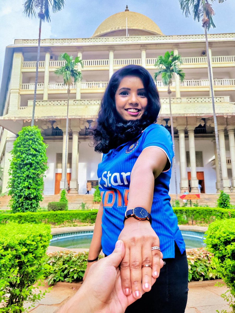 RumanaNazarali's tweet photo. I do not want to #BleedSaffron or #BleedOrange, I want to #BleedBlue only #TeamIndia https://t.co/BQ9RwGGpOz