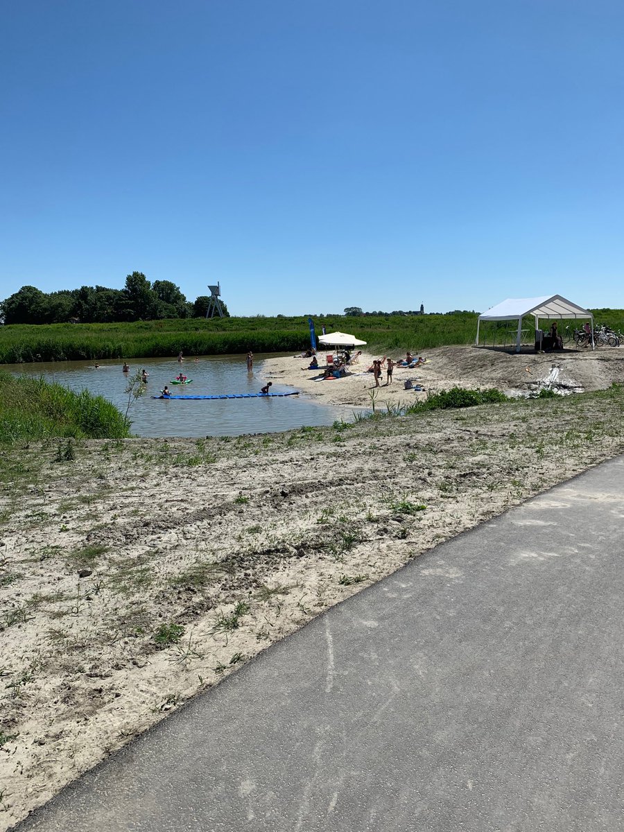 Peter_vd_Voort's tweet photo. Een heus strandje in #Fryslân aangelegd bij #marsum met sloepenroute https://t.co/iV40jr3zyL #Boksum https://t.co/wQ2DT4Oh0a