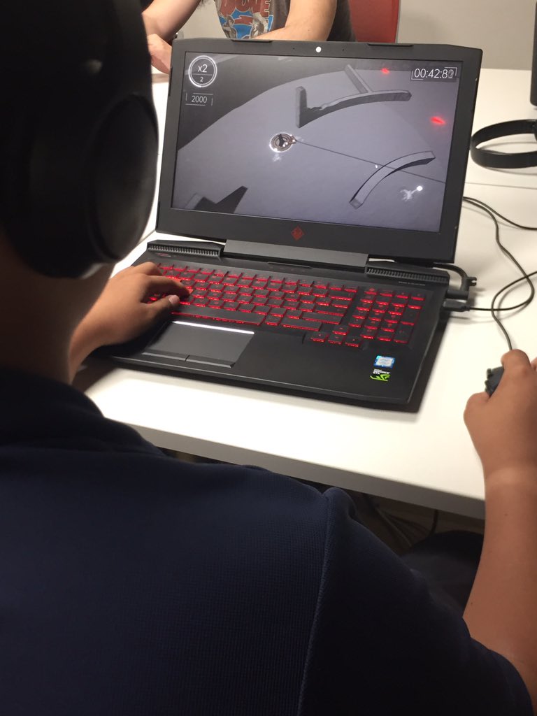 Vestige_game's tweet photo. We already met a lot of people today, thank you!
Come and try our demo, you can face exclusive higher challenges... Beware, skill required!
#HitsPlaytime #indiedev #gamedev #madewithunity @Hits_Playtime https://t.co/khcpQleM3e