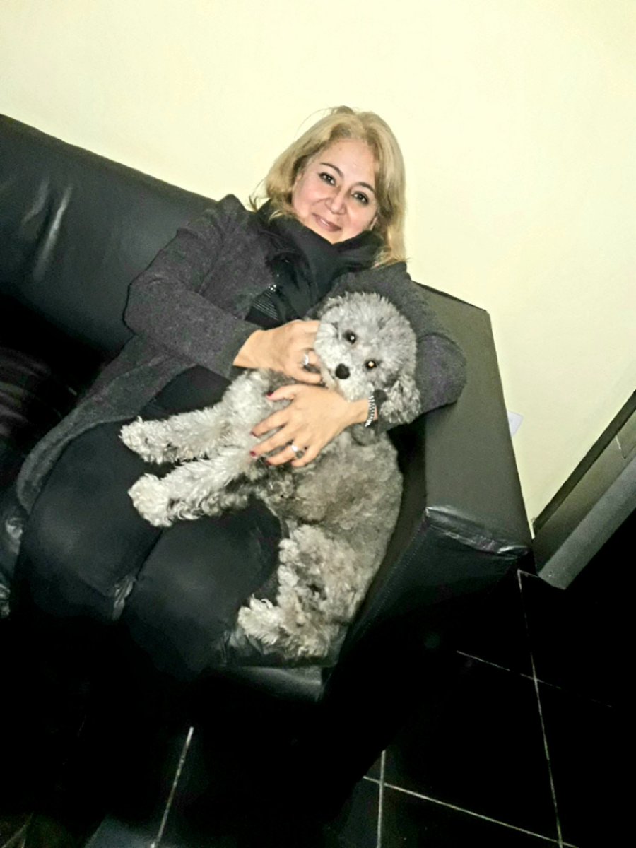 ErlanKari's tweet photo. Hola Domi. Los seguimos a full con mi amiga Viví, soy Rita, la perrita.!🖐😘🐩 https://t.co/QHmUvnB4X2