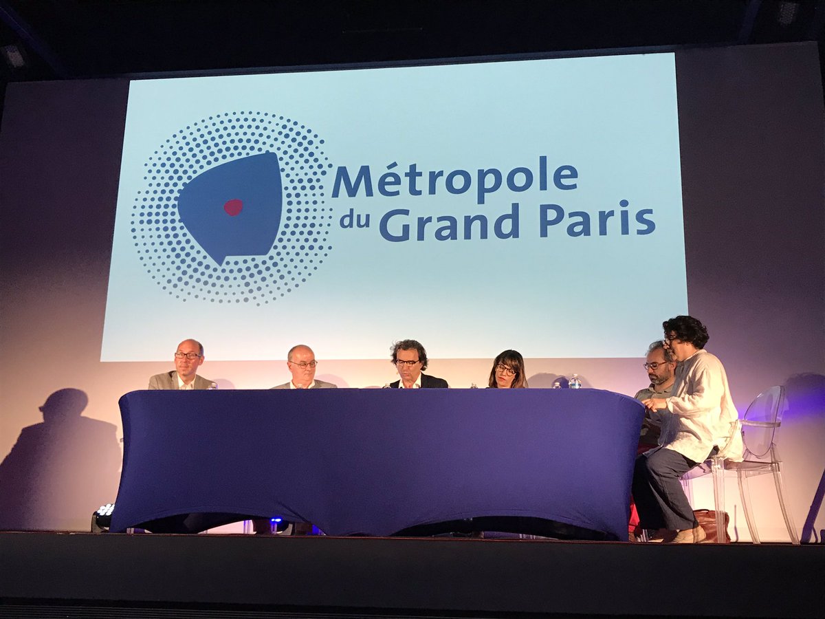 alicecharbonnr's tweet photo. 📌 C’est parti pour la réunion publique de la #concertation #SCoTMGP « Les Grands Paris de la Métropole » sur la #culture et le #patrimoine au @MuseeAirEspace #LeBourget.
Pour les retardataires, rendez vous dans l’auditorium Roland Garros https://t.co/b8HTDWxNsY