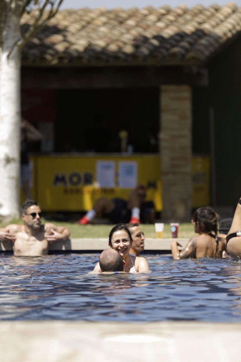 El millor ambient, la millor musica i un entorn idíl·lic per refrescar-se!! Es seguirà venent entrades a la porta!!