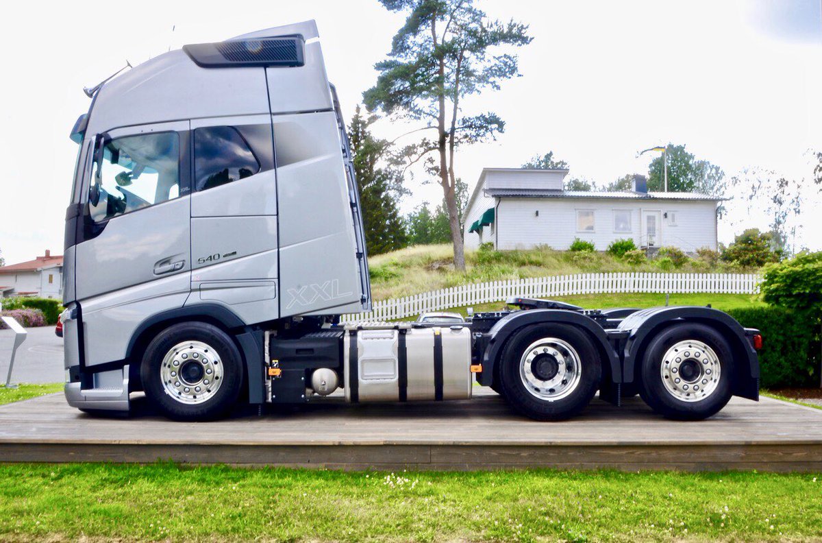 pdjwhite's tweet photo. Posted a pic of the @VolvoTrucks FH 540 with the XXL Cab taken at our recent test drives in Gothenburg. Some asked for a few more images - happy to oblige @fleettransport @IrishComms @VolvoTrucksUK @volvotrucksMT @HandlingNetwork https://t.co/avNxSswkl3