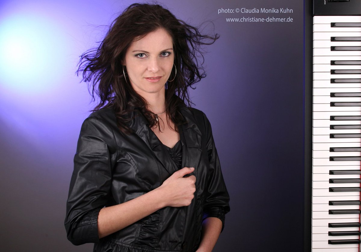 Christiane__De's tweet photo. Preparations for the graphic design of the #EP_Together“. I’m thinking about wich pictures to choose for inside: How about this one? https://t.co/y7M0LyqeMP