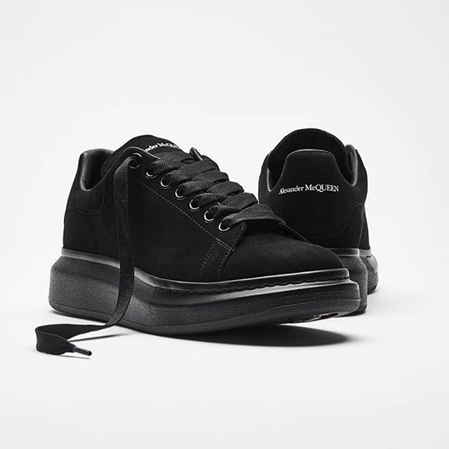 Verfrissend Regenachtig munitie DERODELOPER on Twitter: "#ALEXANDERMCQUEEN #LARRY “OVERSIZED” SNEAKER #MEN €395 #FW19 • For more Alexander McQueen https://t.co/em3ntKQkms #fashion #instafashion #fashiongram #london #uk #england #homme #uomo #mcqueen #streetwear #streetstyle #sneakers ... Verfrissend Regenachtig munitie DERODELOPER on Twitter: "#ALEXANDERMCQUEEN #LARRY “OVERSIZED” SNEAKER #MEN €395 #FW19 • For more Alexander McQueen https://t.co/em3ntKQkms #fashion #instafashion #fashiongram #london #uk #england #homme #uomo #mcqueen #streetwear #streetstyle #sneakers ...