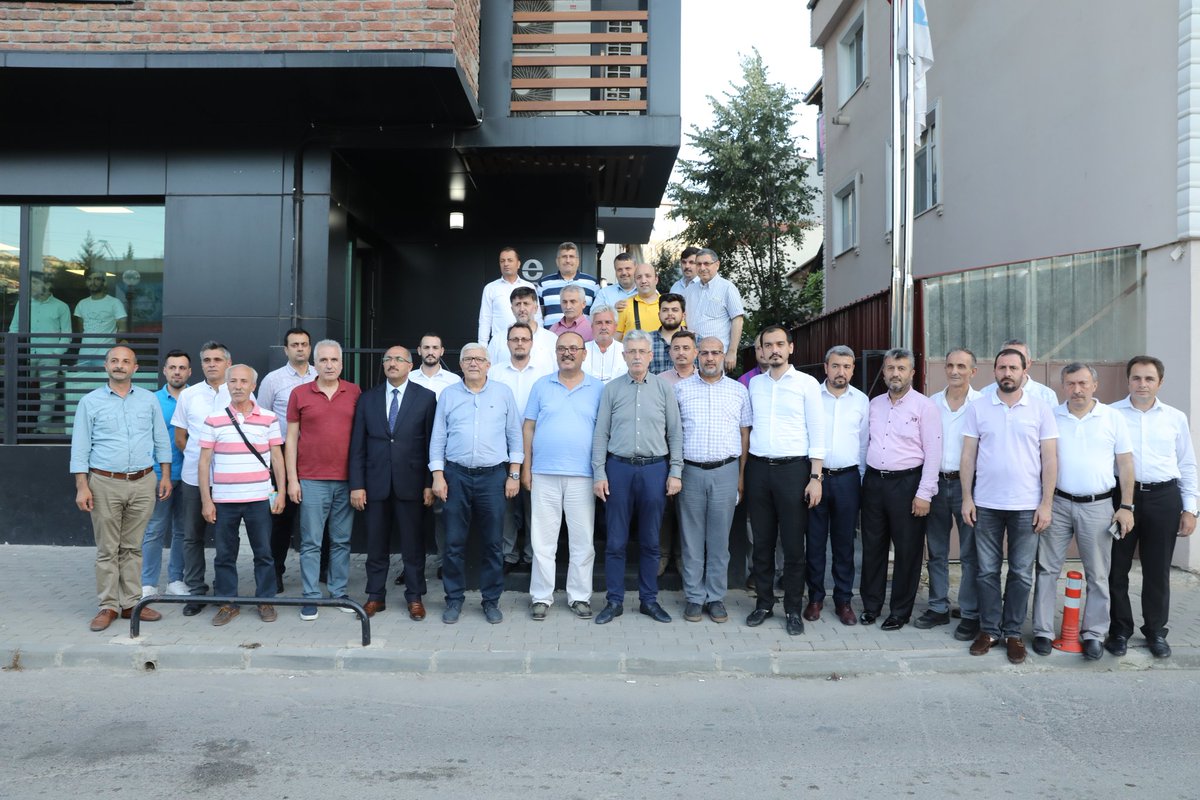 Şehrimizde ve ülkemizin birçok noktasında eğitime destek veren, gençlerimizin yetişmesinde büyük katkılar sunan Ensar Vakfı'nı ziyaret ettik. Yeni yapacakları çalışmalar hakkında bilgiler alarak, kendilerine teşekkür ettik.