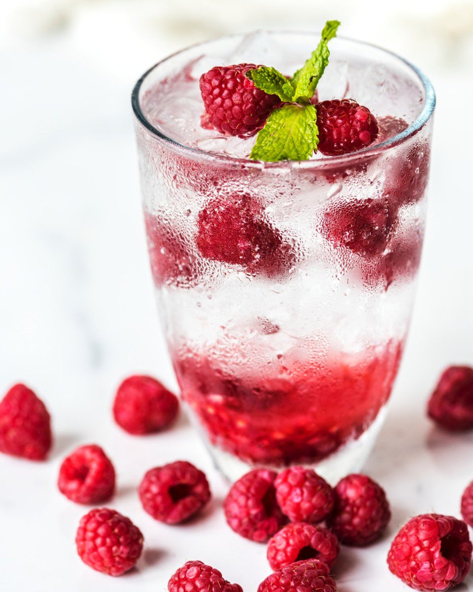 Before your ice cubes say goodbye...
A stunning photo of an ice-cold beverage takes a bit of creativity.  We discovered that photographers make clear gelatin cubes to imitate ice cubes. Tip: before you shoot, spray a bit of deodorant on the glass for an instant ice look. 🍹