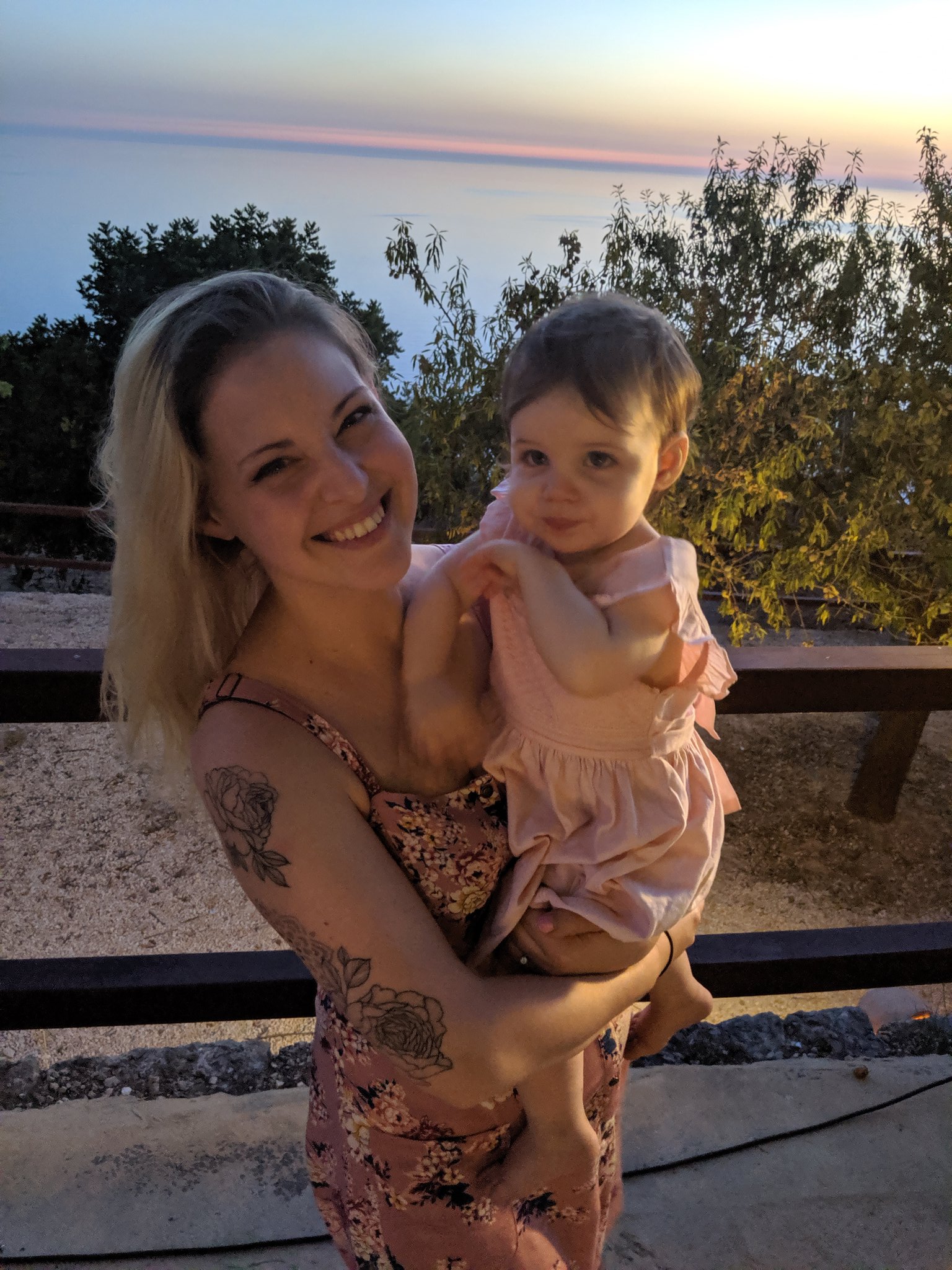 Sam Thorne on X: "Dodger didn't post any cute photos of herself so here you  go 🙏 @dexbonus https://t.co/KHZqmmKY8g" / X