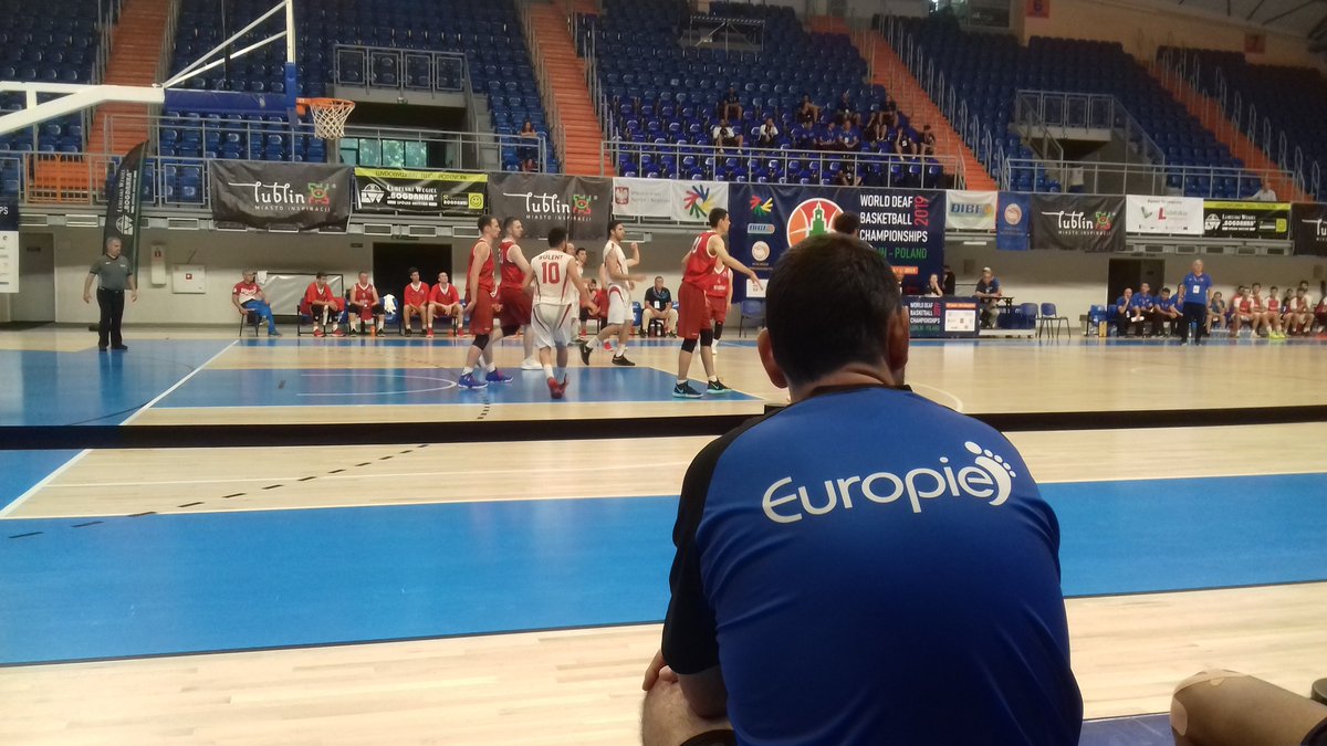 FABSargentina's tweet photo. @EuropieArg junto a Los Topos en Lublín 👏

#SomosTopos💪 https://t.co/r1wqPdcBua