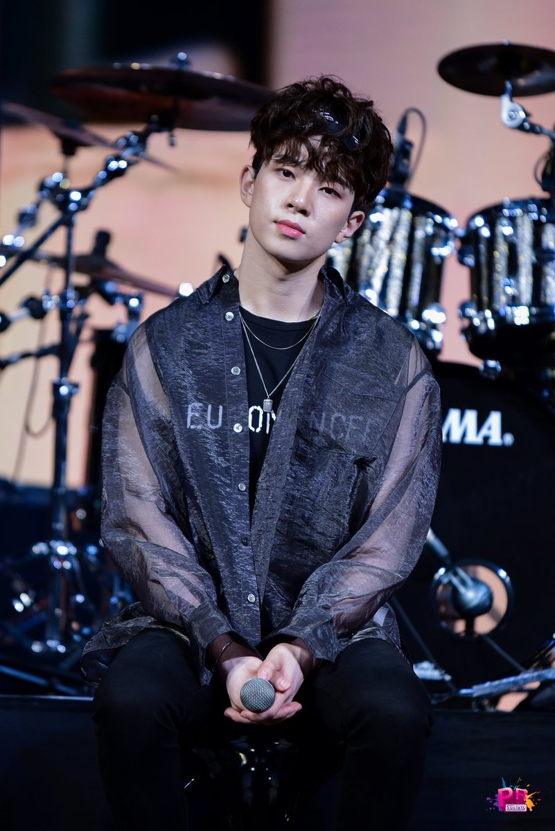 PRSocietyNews's tweet photo. 190629 #Nflying งานแถลงข่าว #NflyingLiveinBKK 
#2019NFlyingLiveinBKK #nflyinginbkk https://t.co/iC72CPRKmU