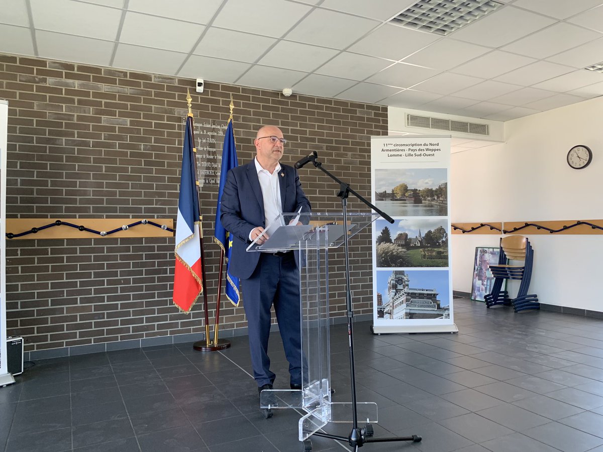 yvanhutch's tweet photo. Très honoré d’accueillir, ce midi, à #Premesques, un membre du #Gouvernement, @AdrienTaquet, Secrétaire d’Etat en charge de l’#Enfance, a l’occasion du bilan parlementaire du Député @pietraszewski_l https://t.co/T4VfUTIGRG