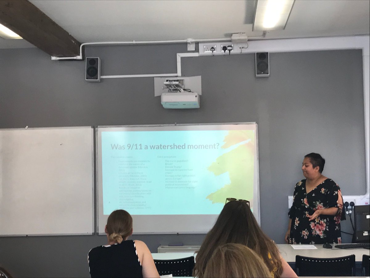 Claire_Heald's tweet image. To achieve social justice we need to use the curriculum to expand the world our students live in says ⁦@benniekara⁩ #InspiredEnglish #Englishknowledge