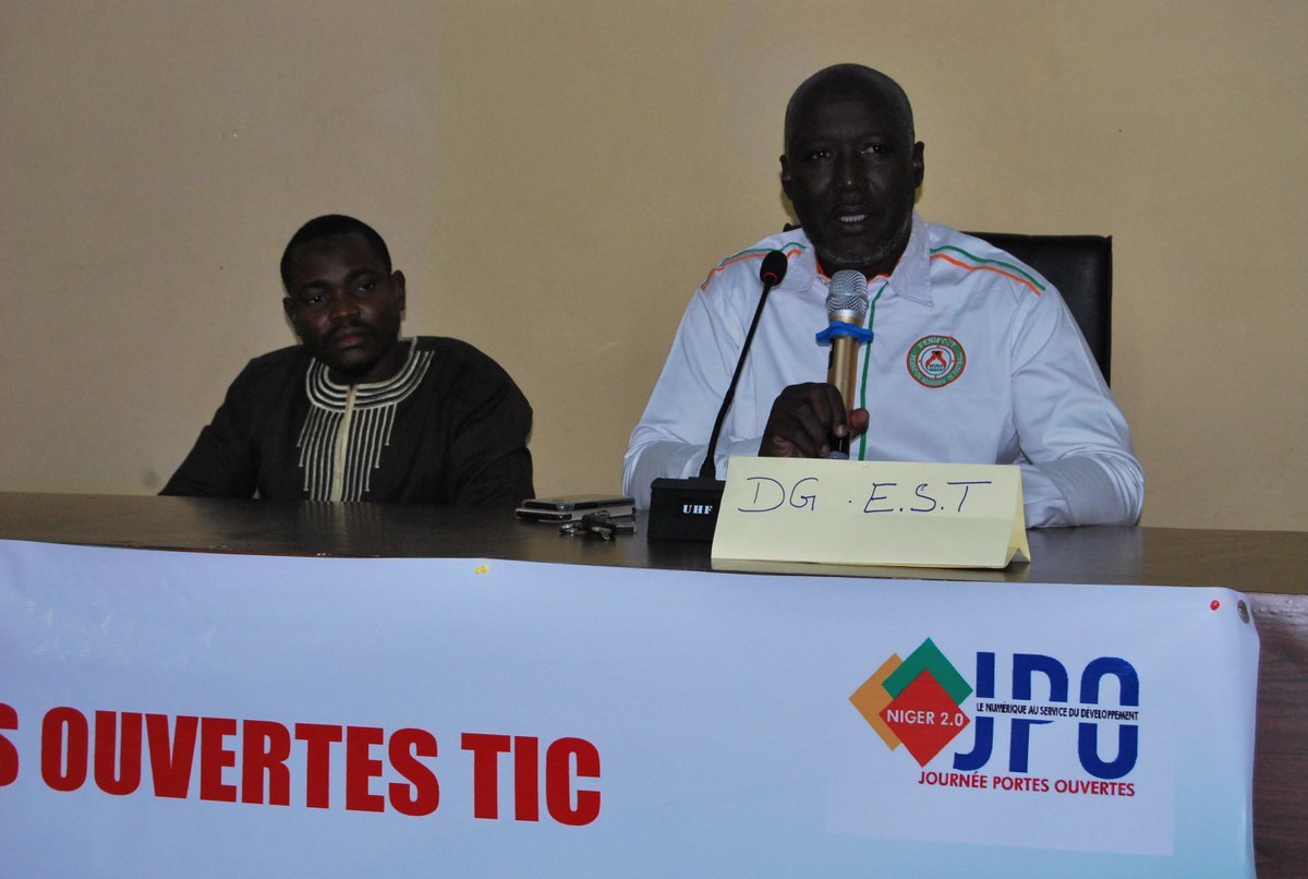 JPOTICNiger's tweet image. En images l'ouverture de cette nouvelle édition des @JPOTICNiger par le Coordinateur de l'ONG Inclusion &amp;amp; Humanité, le Directeur Général de l'@EST #Niamey et du représentant du Directeur Général de l'@AnsiNiger.

#Innov4Dev #Digital4Health

CC @guimbasaidou