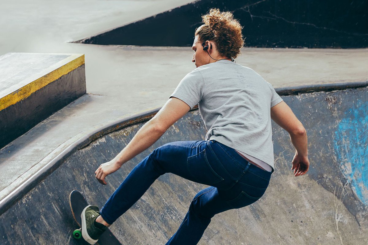 ankermea's tweet image. #SpiritX ensures your tunes hold firm as you sprint, jump, and flip through your workout. No matter how close you go to your limit, Spirit X guarantees to stay in place. 
Customizable eartips, wings, and an adjustable cable clip allow everyone to tailor their perfect fit.

#Anker