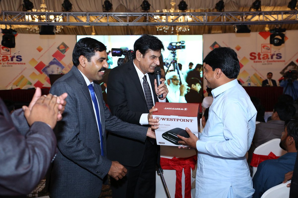 TARGET_PVT's tweet photo. #AliAkbarGroup, #TARGET, #StarsSalesConference2019, #GiftsDistribution, #Karachi. https://t.co/qzviww6T64