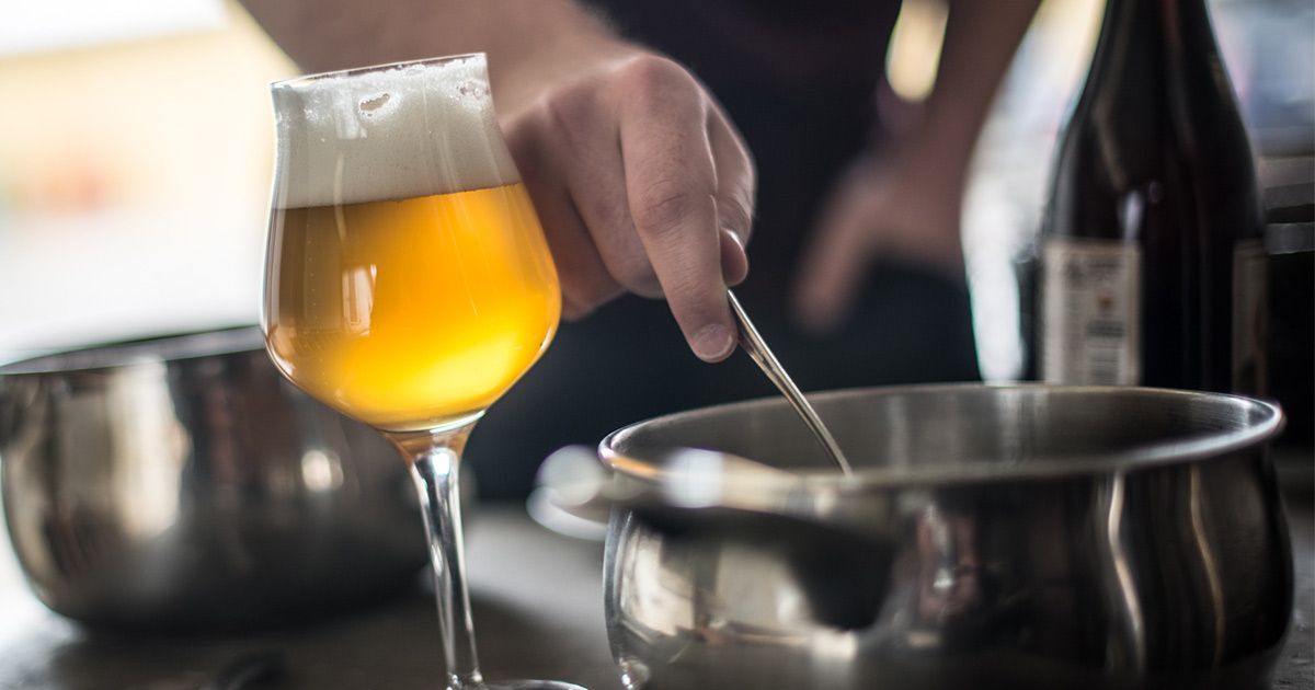 'Cook With Craft Beer.' And wow, these recipes look incredible...! #craftbeer #cooking buff.ly/2Ngrbsf