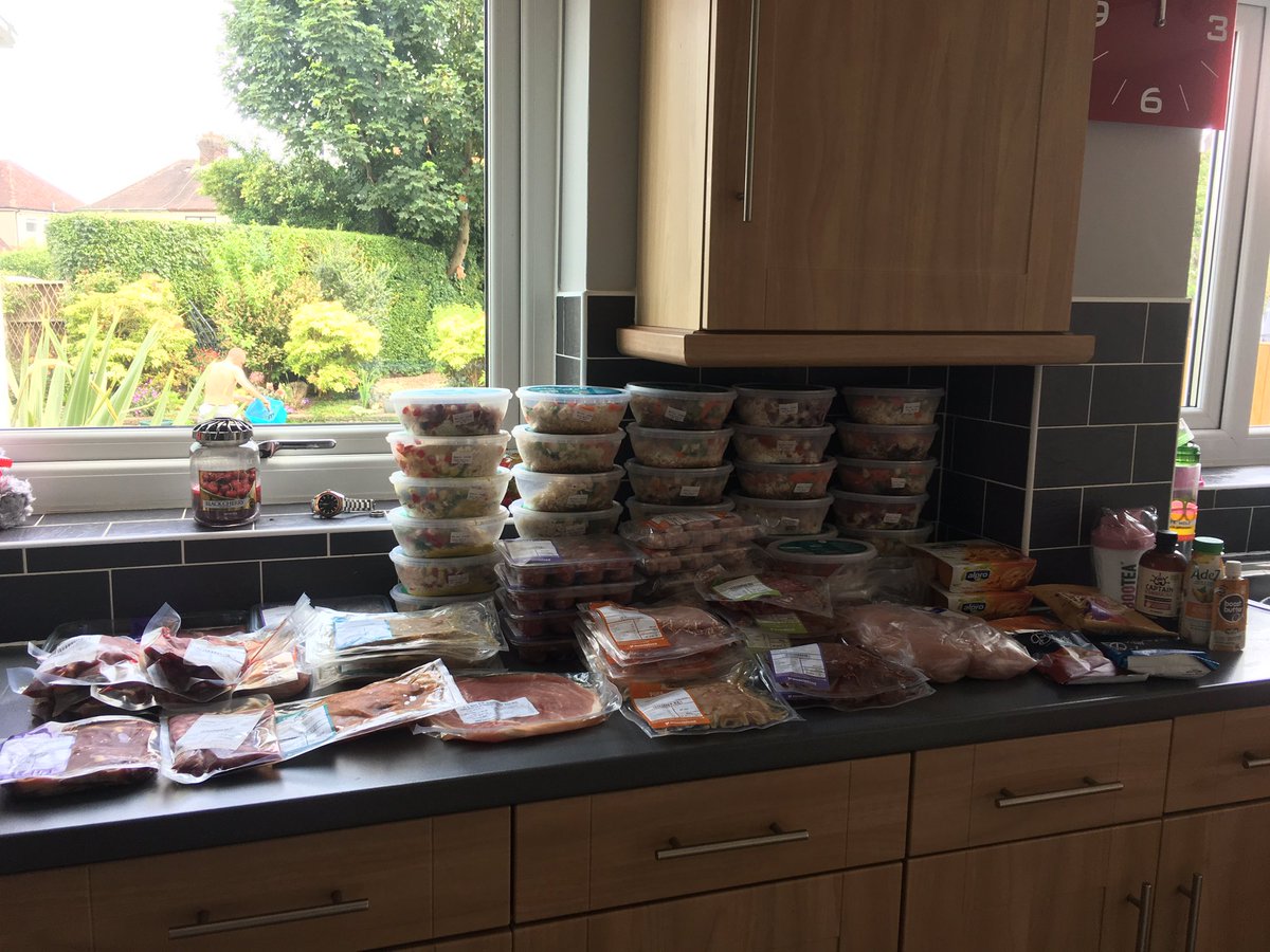 Fantastic delivery from @MuscleFoodUK today. Great value, all of this for £69. Happy Birthday Muscle Food. #HealthyLivingForAll