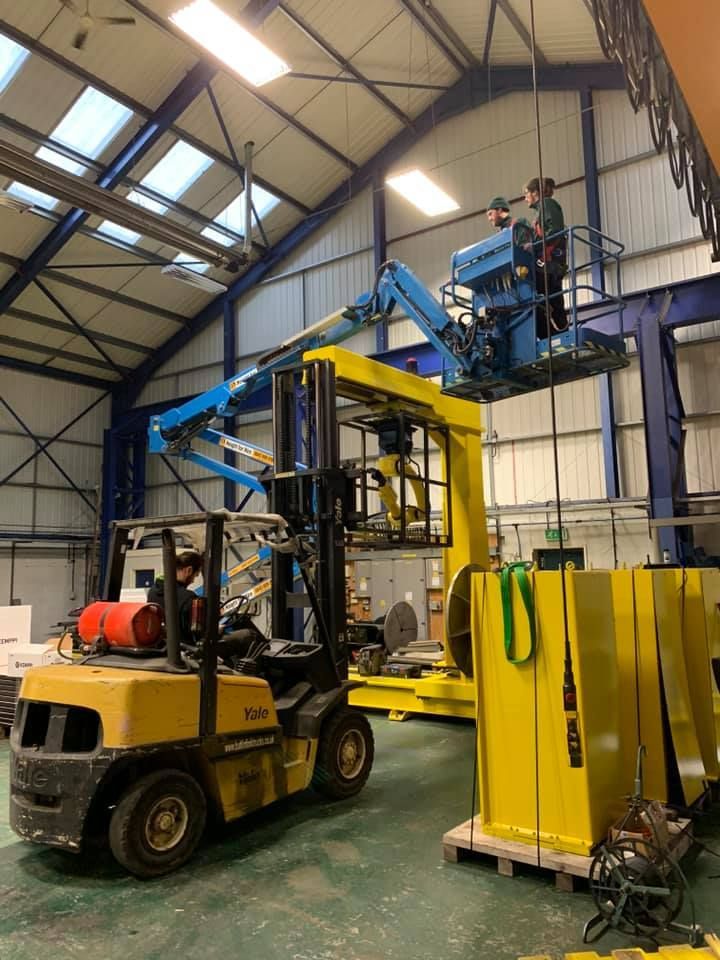 robotwelding's tweet image. New overhead gantry system with 10 axis being developed by Cyber-weld. ⠀⠀
⠀
#fanuc #fanucrobotics #weld #welding #welder #weldernation #weldaholics #automation #engineering #engineer #engineerlife #fanuc #development #student #manager #engineeringjobs #automation