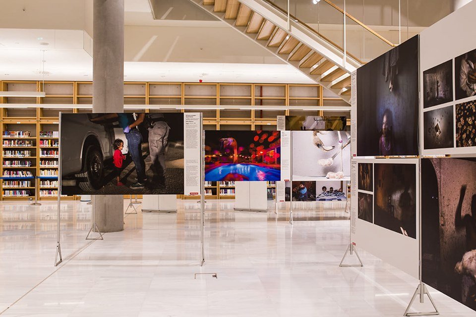 athens_world's tweet photo. Last two days for the World Press Photo 2019 exhibition at the ground floor of the National Library of Greece at @snfccofficial. Special thanks to our donor SNF, all our partners at SNFCC and Sophie Boshouwers and Anita Huynh for their help and support #apwgreece #athensphoto https://t.co/Qfs8IjLuHC