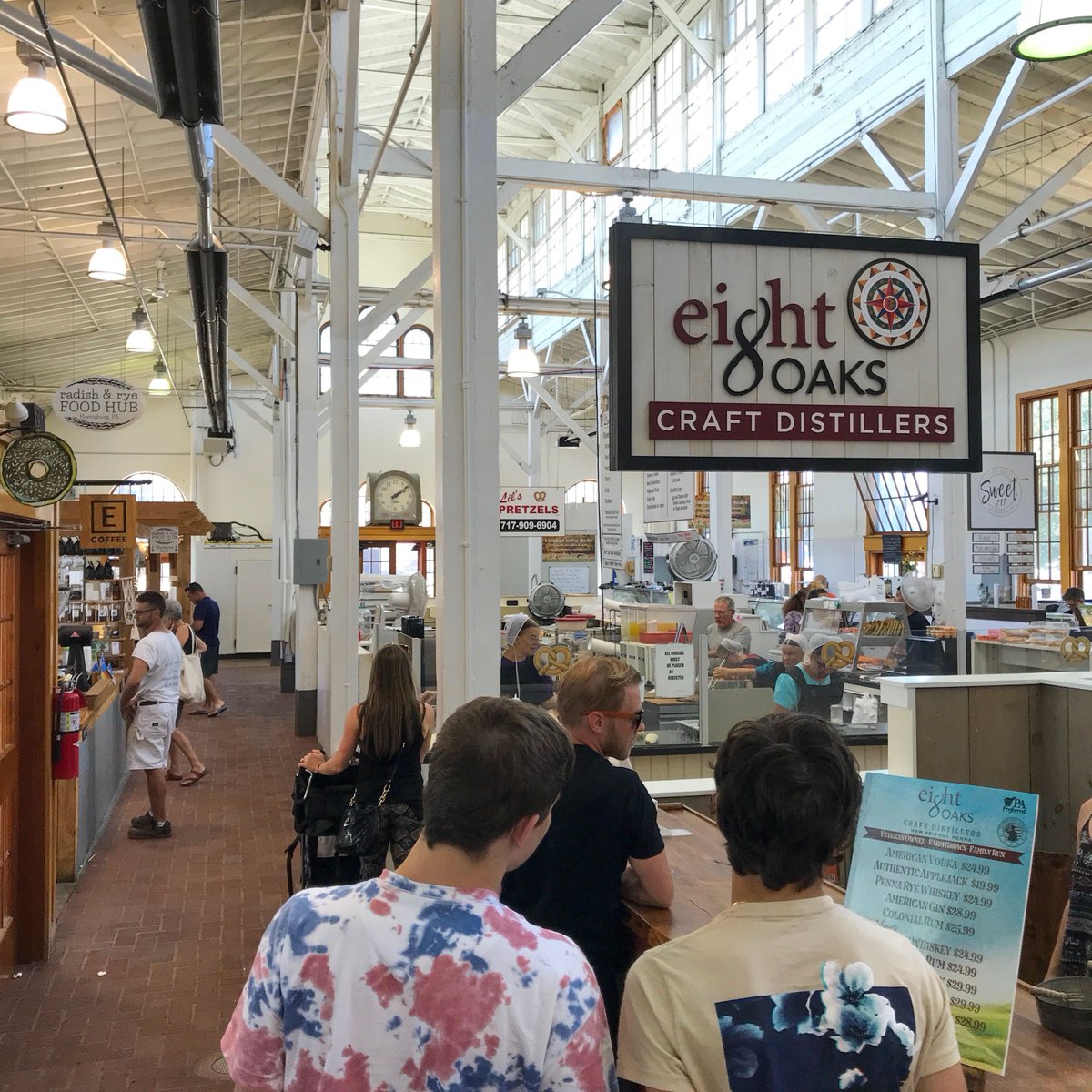 There's nothing like spending a summer Saturday at the market. ☀️ Join us from 7 a.m. to 4 p.m. for another gorgeous day in Midtown! 🌟 Reminder!🌟 We will be open 7 a.m. to 3 p.m. this Thursday, July 4 so you can join us for your last minute 4th of July needs!