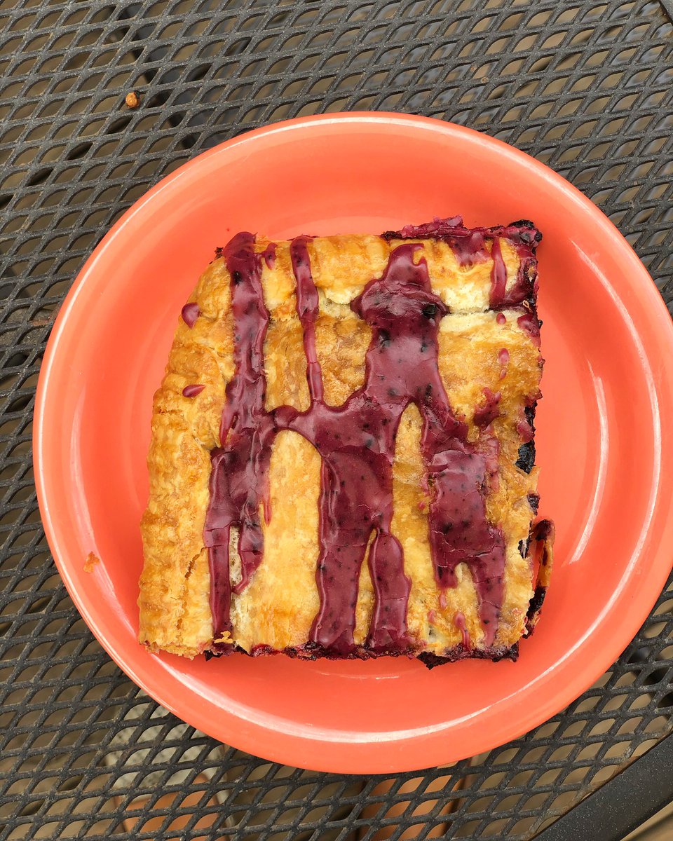 swamprabbitcafe's tweet photo. Blueberry slab pie. It’s National Pie for Breakfast Day. https://t.co/HkqrK8aQHS