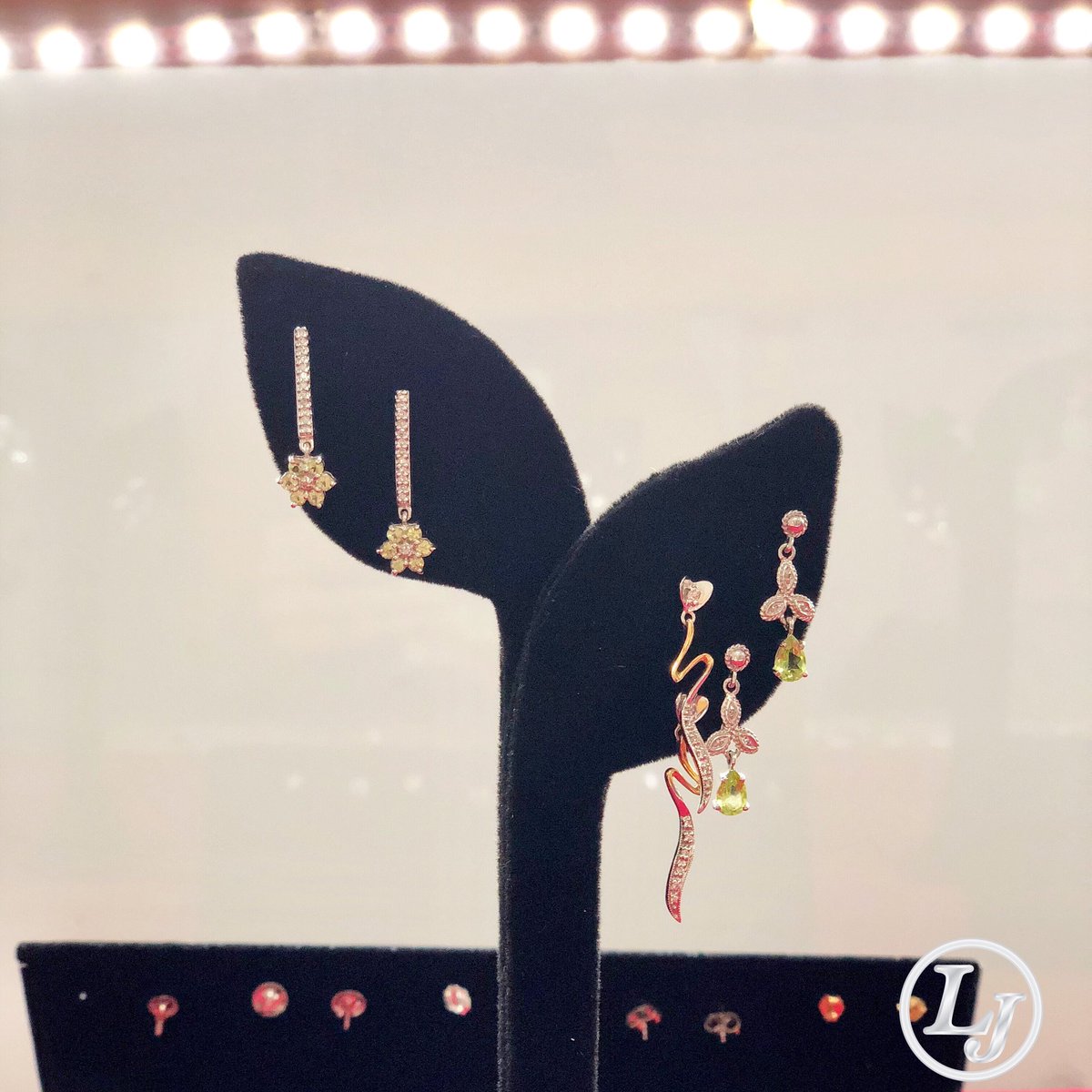 New arrivals! 💕 Enjoy our special prices 😍
.
.
Visit us: 3154 Bill Beck Blvd Kissimmee Fl 📍
.
.
#goodprices #jewelryideas #newarrivals #Earrings #Gold #twotones #Cute #Jewelry #jewelryinspiration