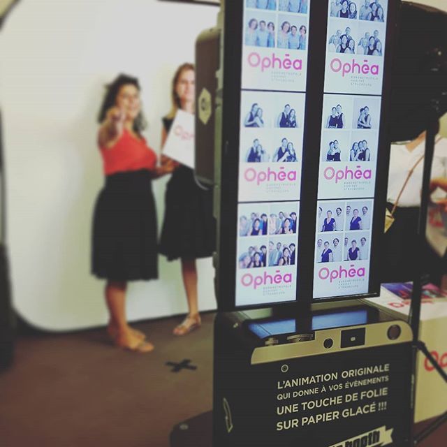 Lancement de la nouvelle identité CUS HABITAT > OPHEA
Changement en live des logos sur le #photobooth et son grand écran de diffusion.
.
.
.
#laphotoboite #photoboite #lephotobooth #photobox #boxphoto #bornephoto #borneselfie #selfiebox #photoevents #pho… ift.tt/2ZW3p6o
