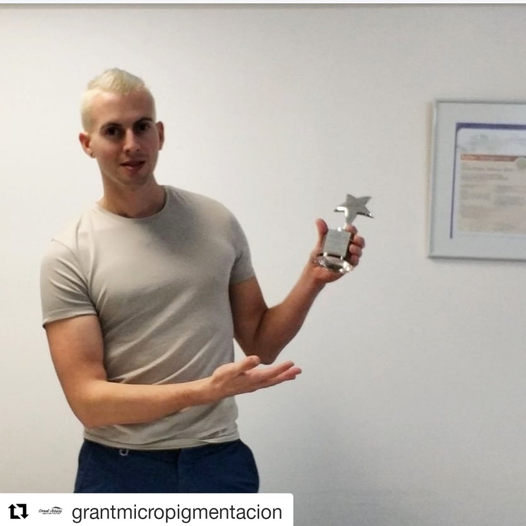 grantmicro's tweet photo. El Premio a la Calidad Riso 

El excelente rendimiento y la calidad de pigmentación permitieron a algunos socios de Riso recibir el Premio a la Calidad de Riso. 
La Cooperación Riso establece nuevos estándares en la industria de la pigmentación con un nuevo concepto de calidad. https://t.co/xMA3lMe4Vw