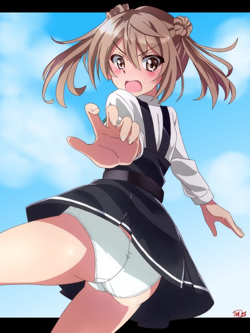 「満潮が改二になったので」
らくがき。改造されると下から見られる鎮守府。
#満潮 