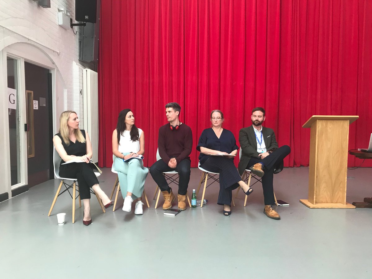 Claire_Heald's tweet image. Secondary English teachers can learn a lot from primary in terms of teaching methods and routines says ⁦@ebiThomasJ⁩ #InspiredEnglish #EnglishKnowledge