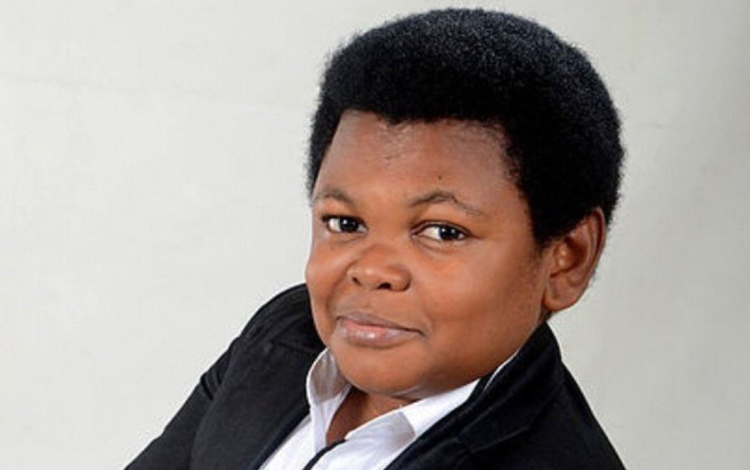 LarhwallY's tweet photo. Who do you think is FUNNIER?

RT for OSITA IHEME.              LIKE for KEVIN HART https://t.co/OqXEaJ82VX