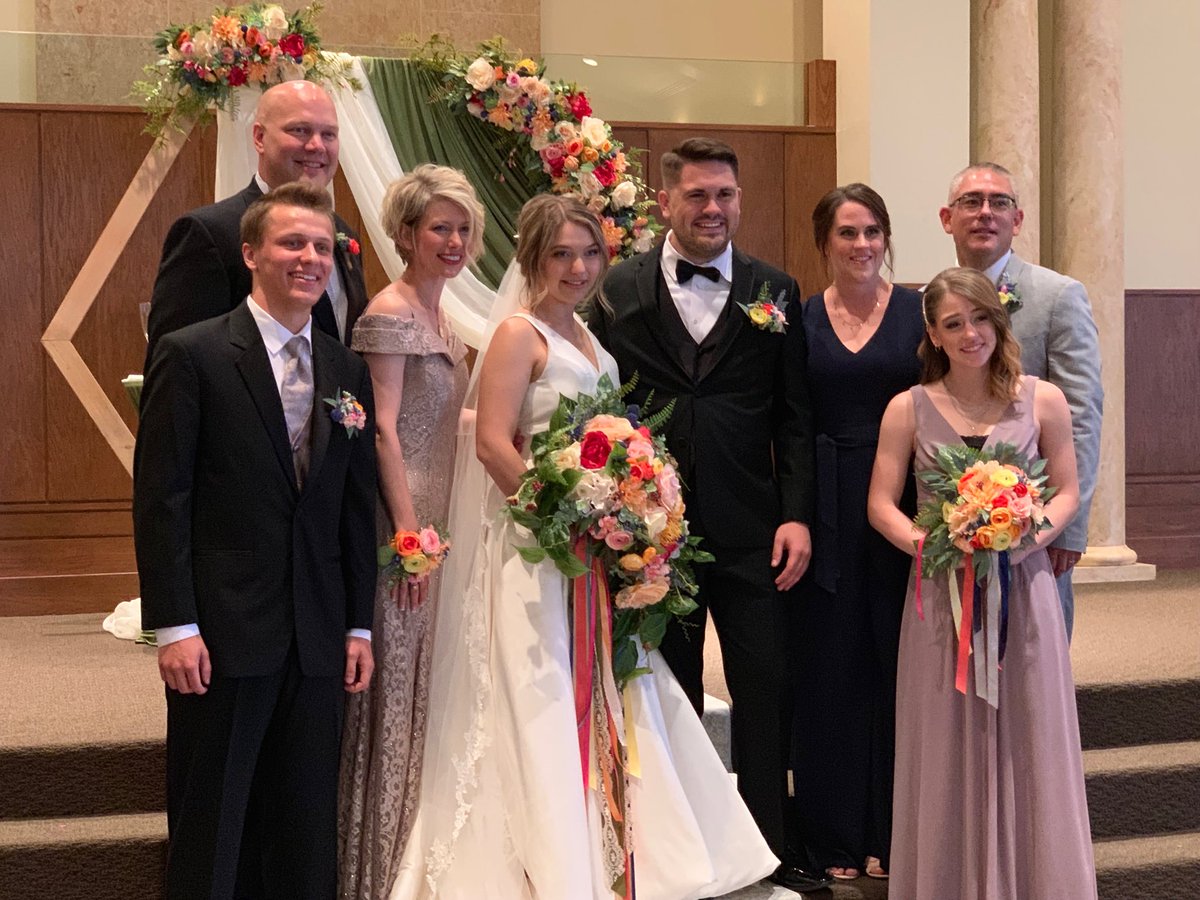 alanbixler's tweet photo. Love our new family! ⁦@HeatherBixler⁩ Congrats Mr. and Mrs. Elmore! ⁦#happilyeverelmore https://t.co/meLJ7XWl2C