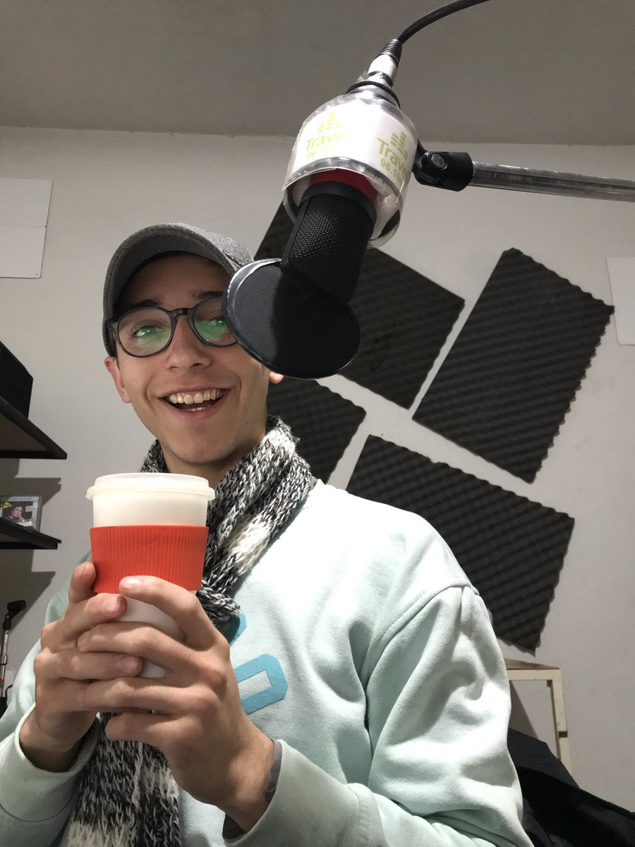 Travelfm's tweet photo. Hasta las 12:30 la mejor música de tu sábado esta en Travel Fm con Wallace!
Préndete a la radio que mas te gusta 😆
Máxima para hoy 14º ☀️ https://t.co/4NPmnyxspj