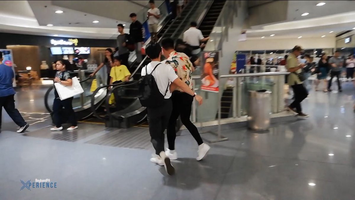 BoybandPH's tweet photo. #RussFord hart hart!

YouTube:
https://t.co/mDGOfocBy4

FB:
https://t.co/byAOlkwRIG

#BOYBANDPHXTurns2 https://t.co/6j5ohJJ928