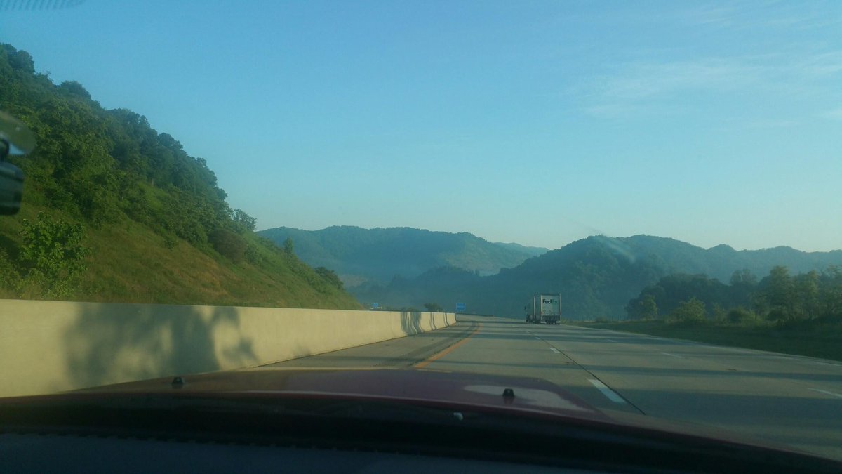 ReedLetters's tweet image. We&apos;ve made it safe &amp;amp; sound to #RobCon in Kingsport TN 🤠