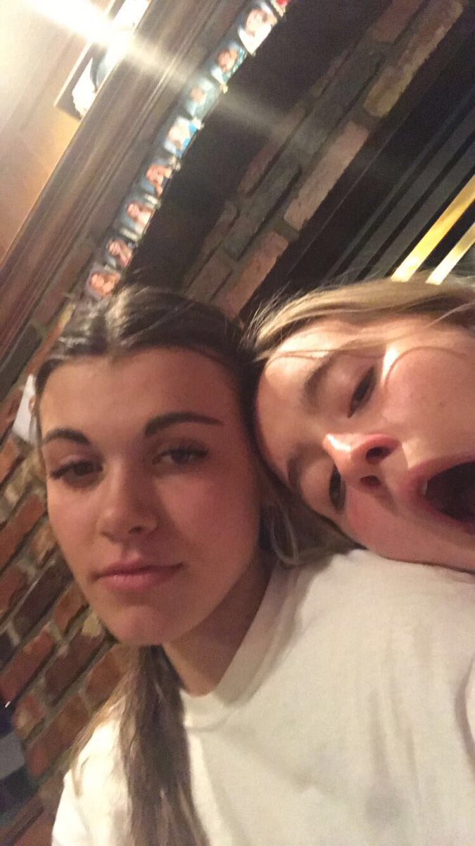 bridgettequinn's tweet photo. @HannahWeeder happy bday bb cakes 😍🥰😘 https://t.co/X8PX6UCMIH