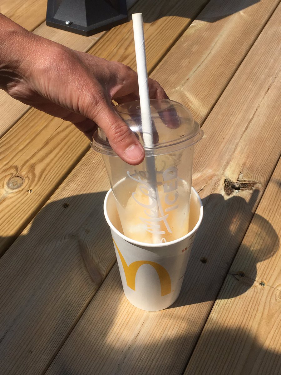 MrJackTech's tweet image. So after going to @McDonaldsUK In Sheerness and asking for my drink to be given in a paper cup, because of the #WarOnPlastics , What we actually received was this. Despicable. #SortItOutMcDonalds