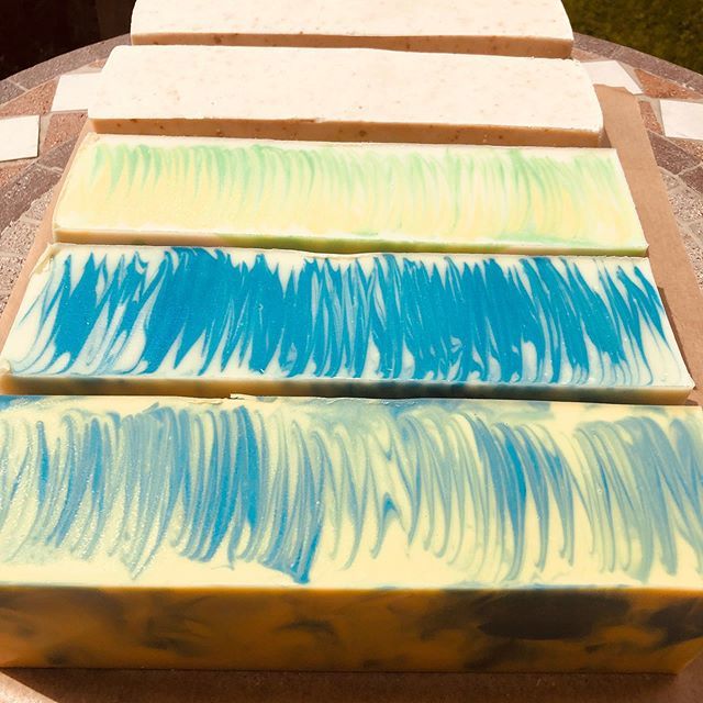 CheshireBath's tweet photo. Soaps made yesterday now ready to cut. 3 honey oats and goats milk done. I use local honey, the goats milk is from @delamere_dairy #supportsmallbusiness #cheshire #crueltyfree #goatsmilk #goatsmilksoap #handmade #coldprocesssoap #artisansoaps #bathandbo… https://t.co/xigeo6hpjf https://t.co/UWDBPDNsFT
