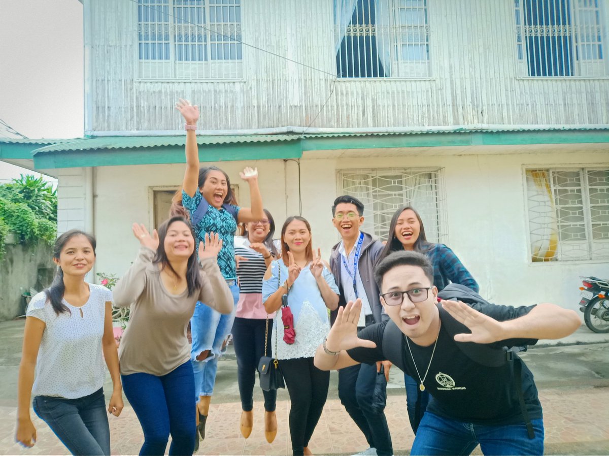 neldmag's tweet image. Mukha lang bata mga yan, pero 4 years in teaching na sila!!!
#MathMajors
#SBCBatch2016