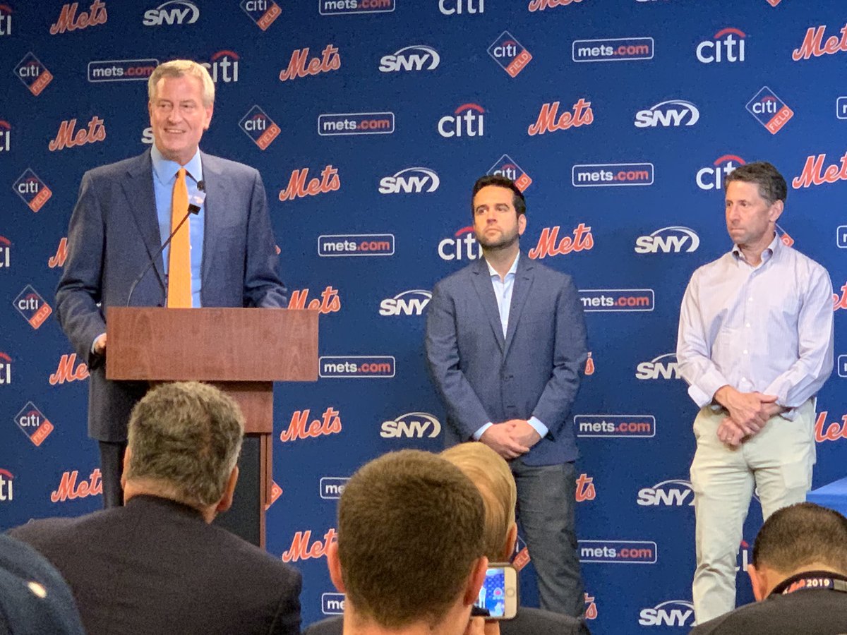 NeilACarousso's tweet photo. .@NYCMayor calls the ‘69 @Mets a “lovable group of guys.” He says as a baseball fan, he loved watching the #Mets play that year. @BilldeBlasio is a @RedSox fan. #69Weekend https://t.co/2O2JA21osB