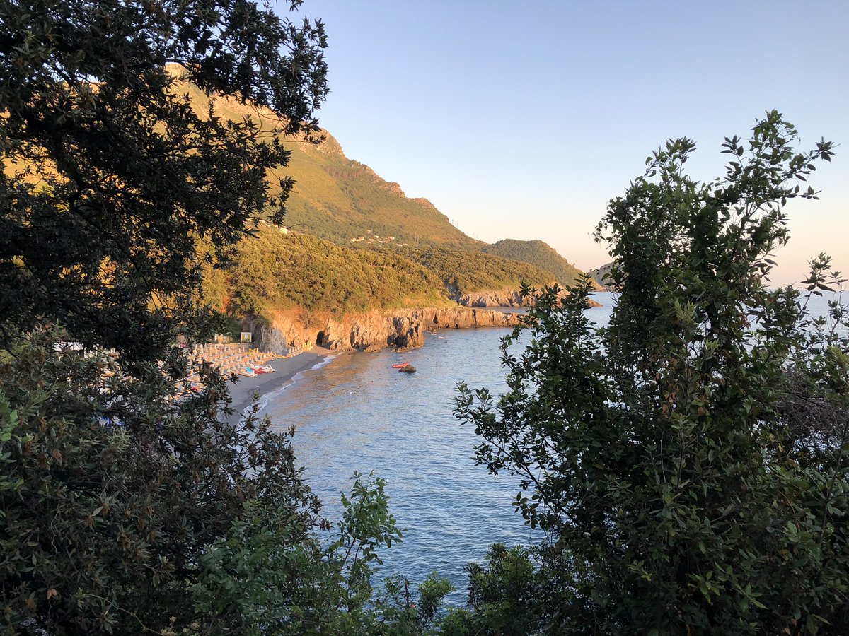 - Ma c’è il Paradiso?
- Certo, è il luogo dove si avverano i sogni!

#Basilicata
#Maratea