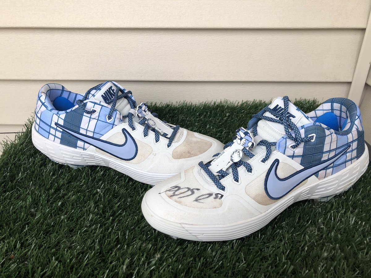 Hey Tweeps, let’s do a little good in this world. I will give away my signed game used cleats to a random fan who tweets me a photo of a >$20 donation to one the following:
Susan G Komen Breast Cancer Foundation
Wounded Warrior Project
Prostate Cancer Foundation

Good luck!