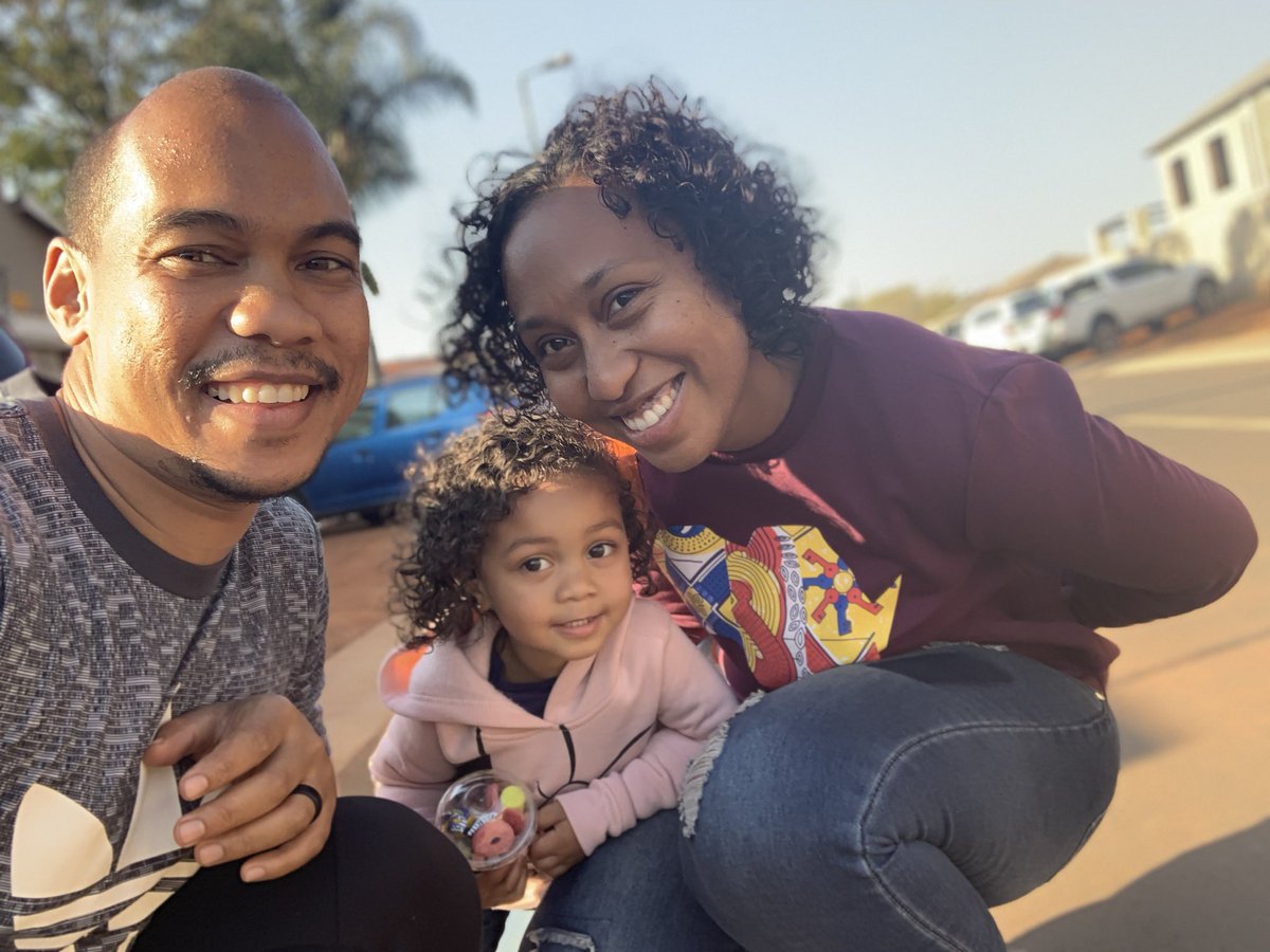 audas_vanschoor's tweet photo. Great Saturday at #LavenderMoonAnimalFarm .
I rate this place .. ⭐️⭐️⭐️⭐️
The Farm yard never disappoints 🤩
.
Mila made her #PonyRide debut
#ParentBucketlist ✅🥳🤩😂😂 🐎
#AnimalFarm #Fun #FeedingTime #Activekids #Animals #Playtime #MilaIs2Cute #Kiddies #WatchingMilaGrow https://t.co/FcWKggoCP9