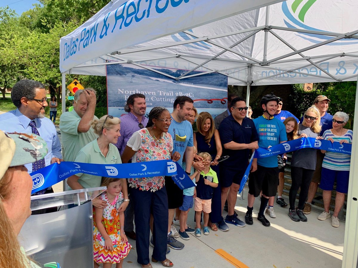 JeffKitner's tweet image. Exciting day as @NorthavenTrail Phases 2B/C officially opened this morning. Thanks to all who helped make this happen. Great to see so many walkers, runners, bikers, kids, and dogs on all trail Phases this morning. 1/