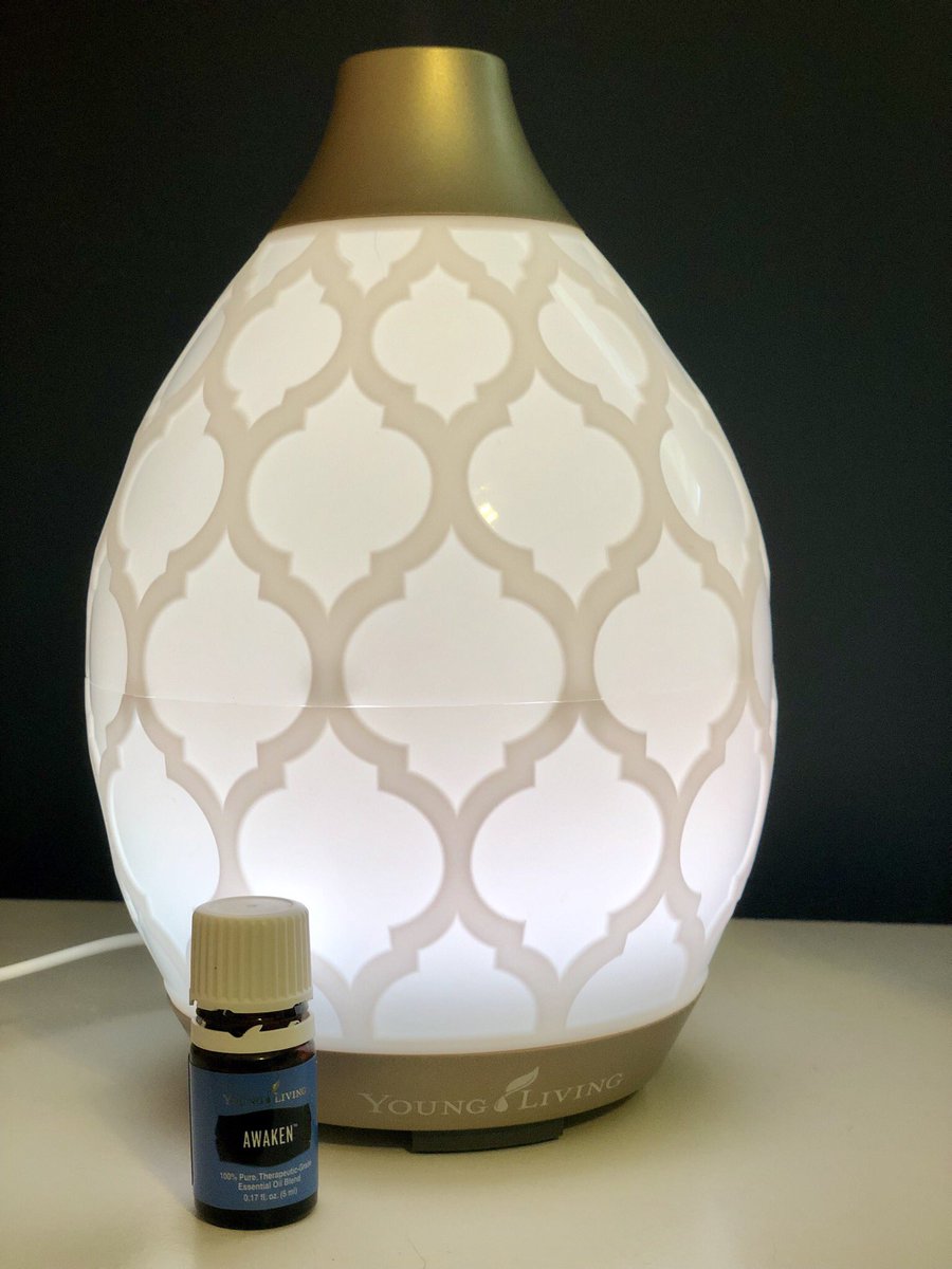 drjadegeary's tweet image. Diffusing ALL the #awakenessentialoil while I work on my #litreview #docstudent #edtech