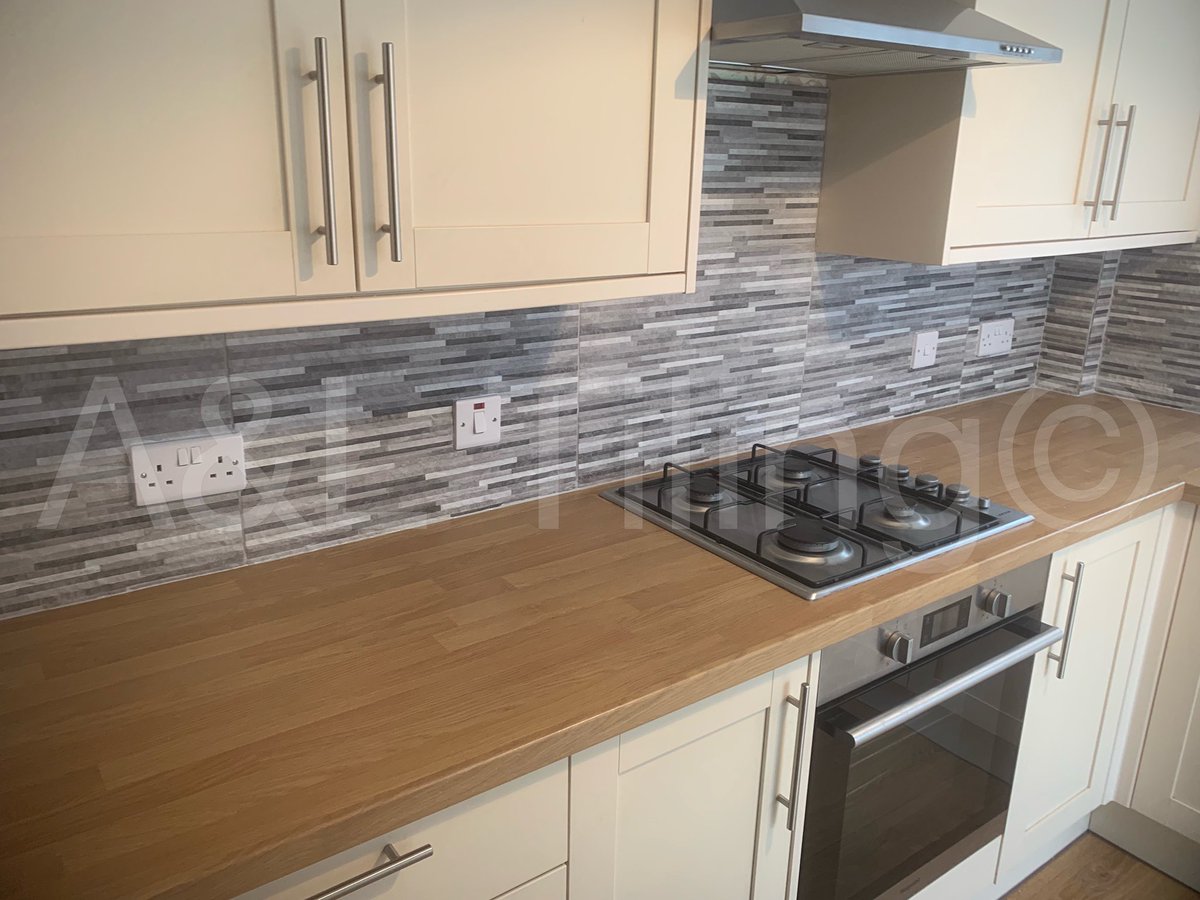 aoclements's tweet photo. Kitchen splashback completed today using adhesive from @NCTilesAndBath Cardiff and @MapeiUKLtd Manhattan 110 grout and silicone and all wiped clean with @BigWipes #NCProject #mymapeiproject https://t.co/5Ntu2d1IWL