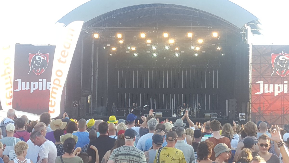 Het is heet maar <a href="/tearsforfears/">Tears for Fears</a> is een feestje! #parkpopsaturdaynight #parkpop