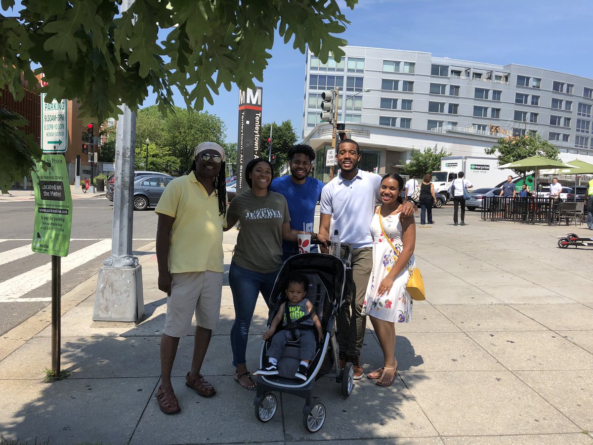 HouseRevivalDc's tweet photo. Today was amazing! FireStarter’s headed out and won 13 souls for Jesus! One was converted from being a Muslim all his life, to now declaring that Jesus is the only way! Jesus is awesome!#FireStarters🔥 #houseofrevivaldc #revivedc  #washingtondc #jesusislord #revivalfire https://t.co/8PCGKaAQtR