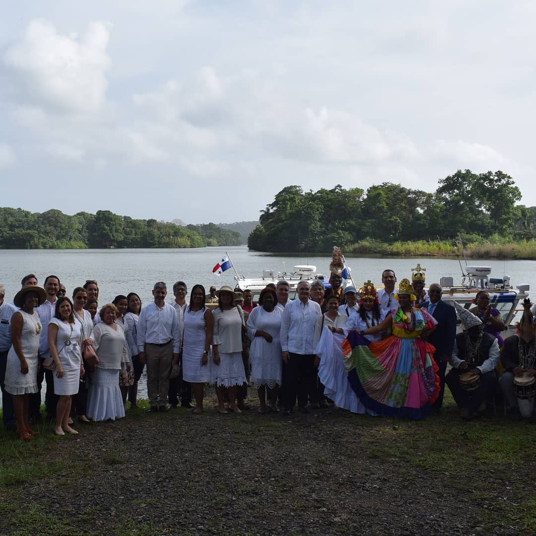 Nos preparamos para navegar el río Chagres rumbo al Fuerte de San Lorenzo donde junto al monumento histórico firmaremos el acuerdo de cooperación con el <a href="/canaldepanama/">Canal de Panamá</a> !! #PatronadoDePortobeloYSanLorenzo